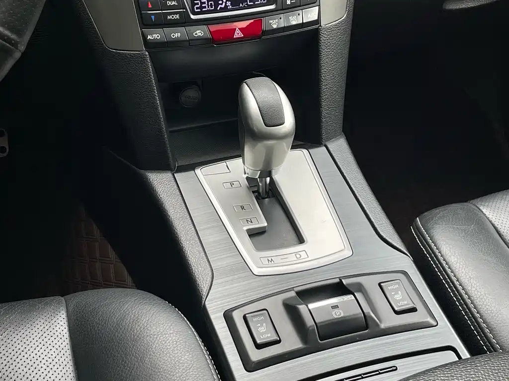 Subaru Outback 2014 — фото 16