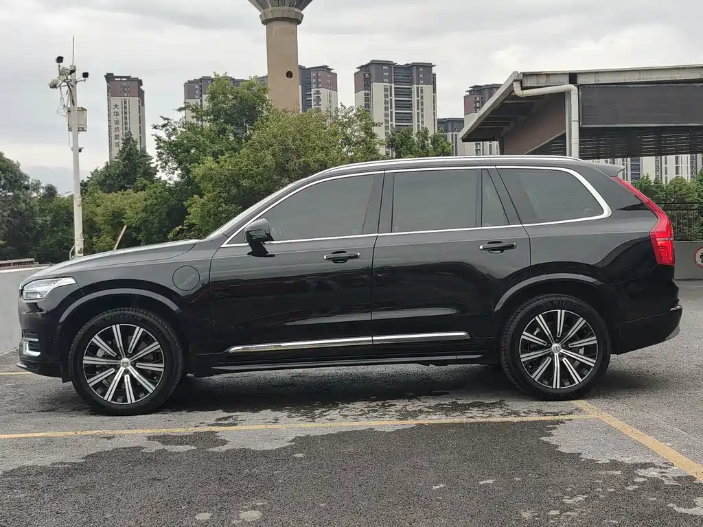Volvo XC90 Plug-In Hybrid 2022 — фото 18