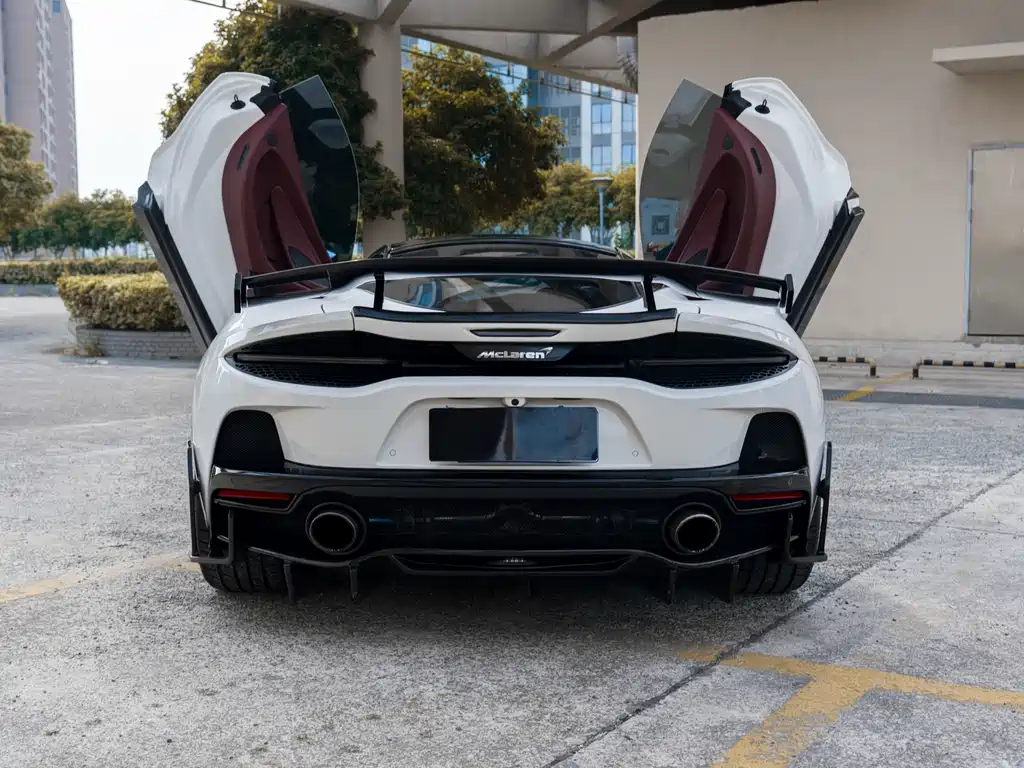 McLaren GT 2023 — фото 10