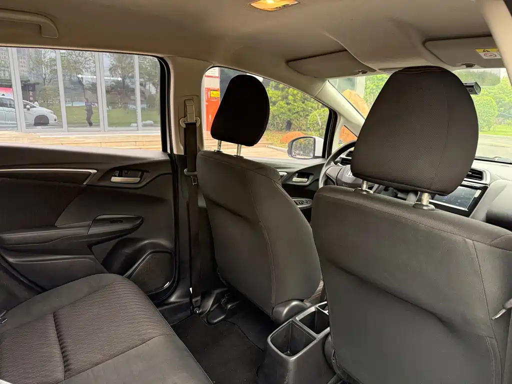 Honda Fit 2018 — фото 16