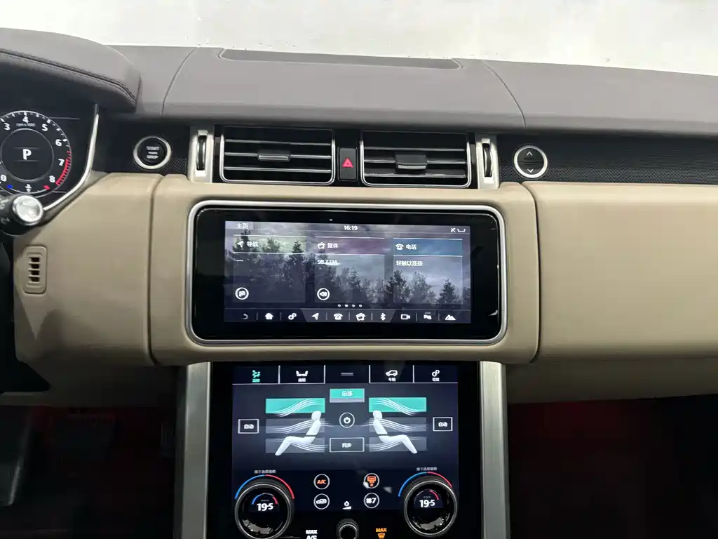 Land Rover Range Rover 2019 — фото 16