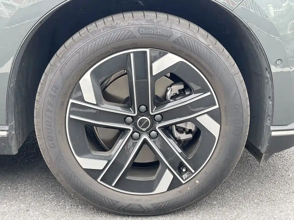 Volvo XC70 PHEV 2025 — фото 22