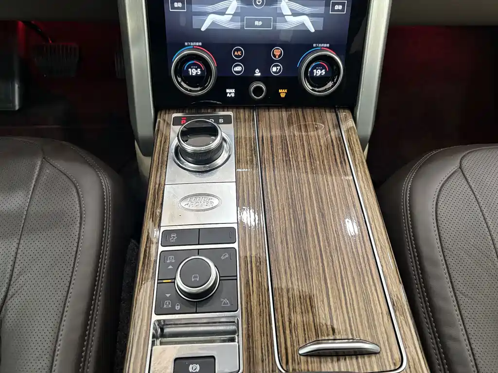Land Rover Range Rover 2019 — фото 17