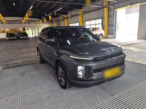 Geely ICON 2021