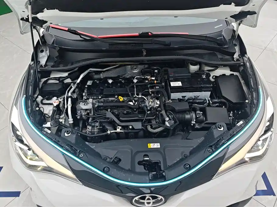 Toyota C-HR 2024 — фото 10