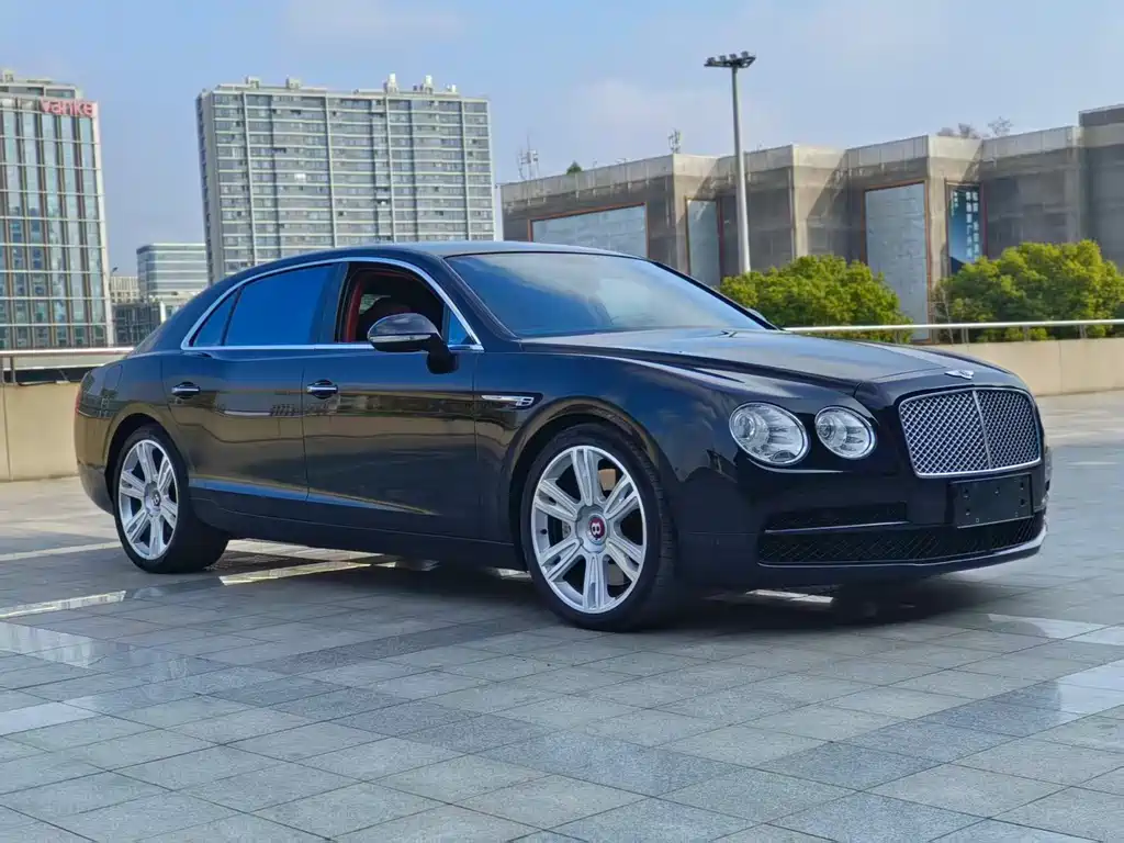 Bentley Flying Spur 2015 — фото 3