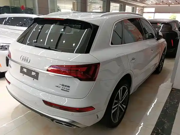 Audi Q5L 2022