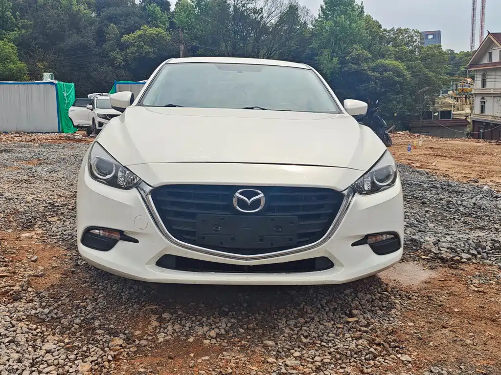 Mazda 3 Axela 2019 — фото 2
