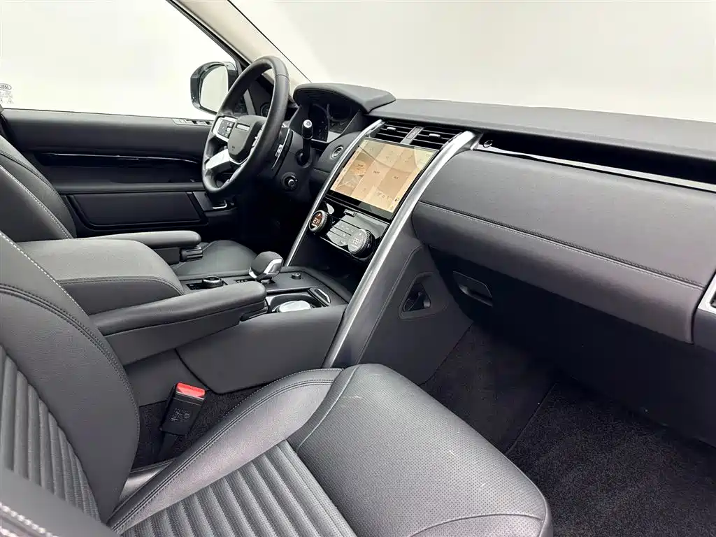 Land Rover Discovery 2024 — фото 17