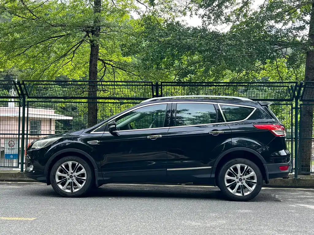 Ford Kuga 2014