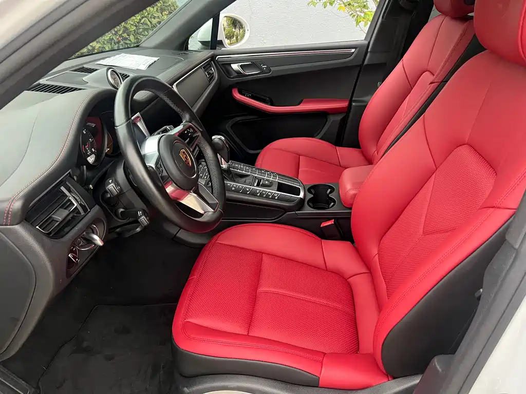 Porsche Macan 2019 — фото 13