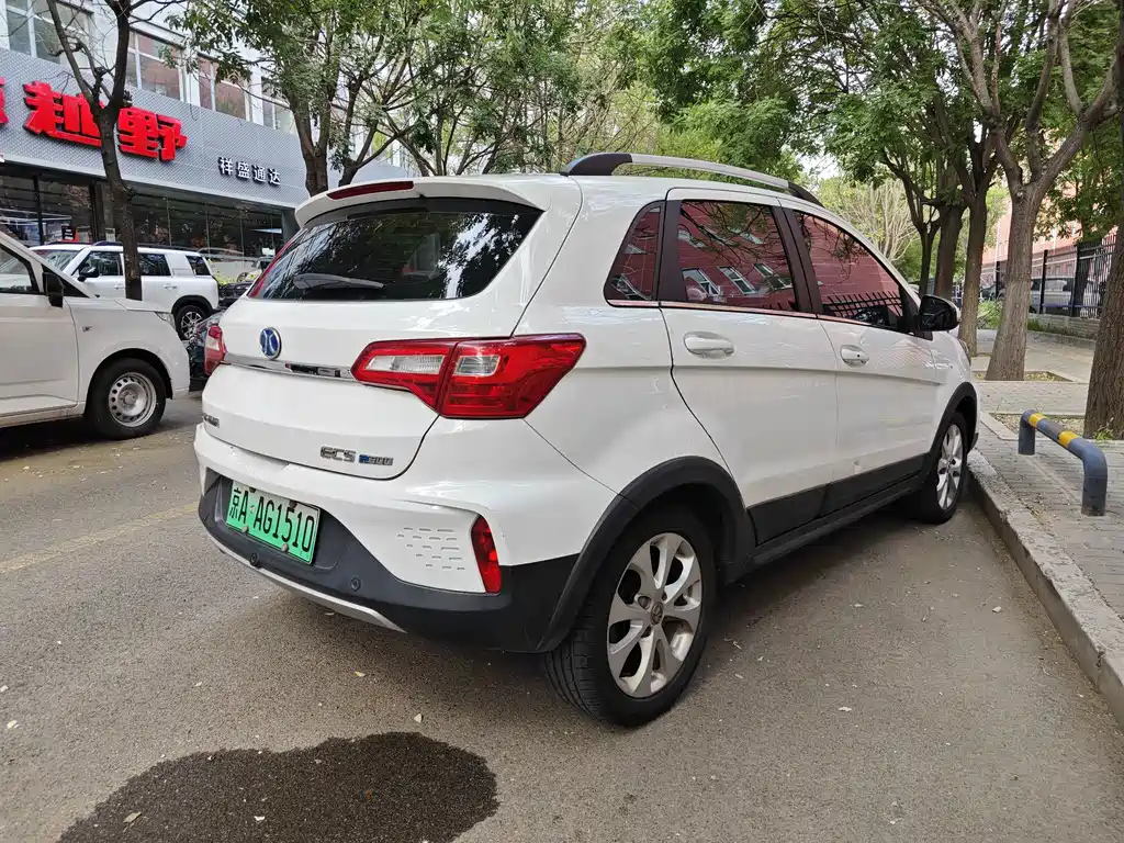 BAIC New Energy EC5 2021 — фото 12
