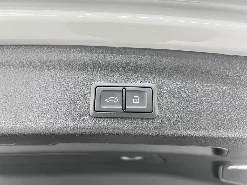 Audi Q3 2022 — фото 18