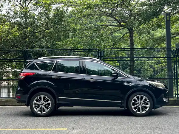 Ford Kuga 2014