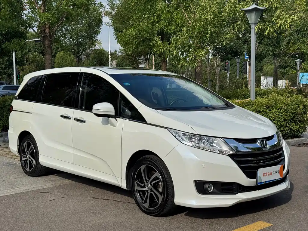 Honda Odyssey 2016 — фото 3