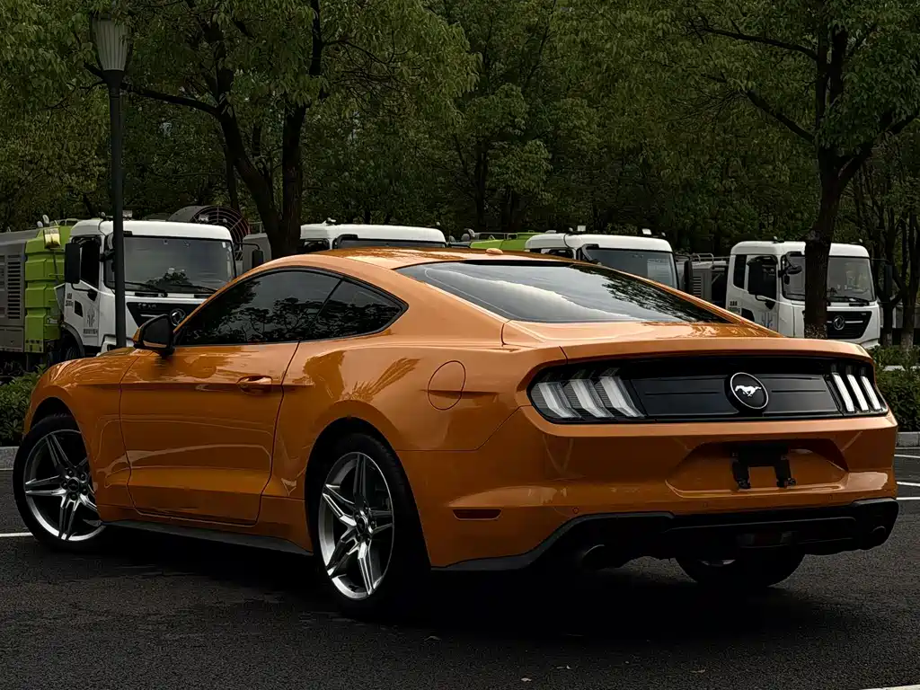 Ford Mustang 2019 — фото 6