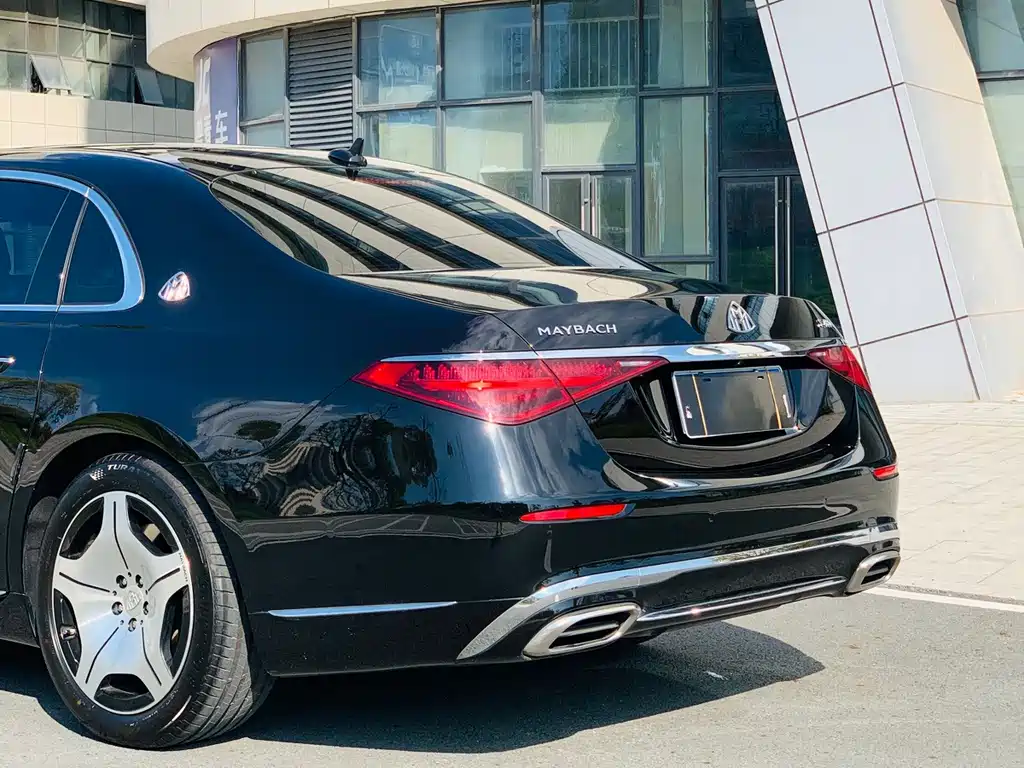 Mercedes-Benz Maybach S-Class 2023 — фото 9