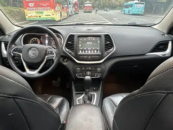 Jeep Cherokee 2017