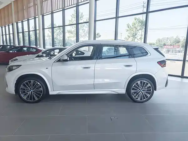 BMW X1 2025