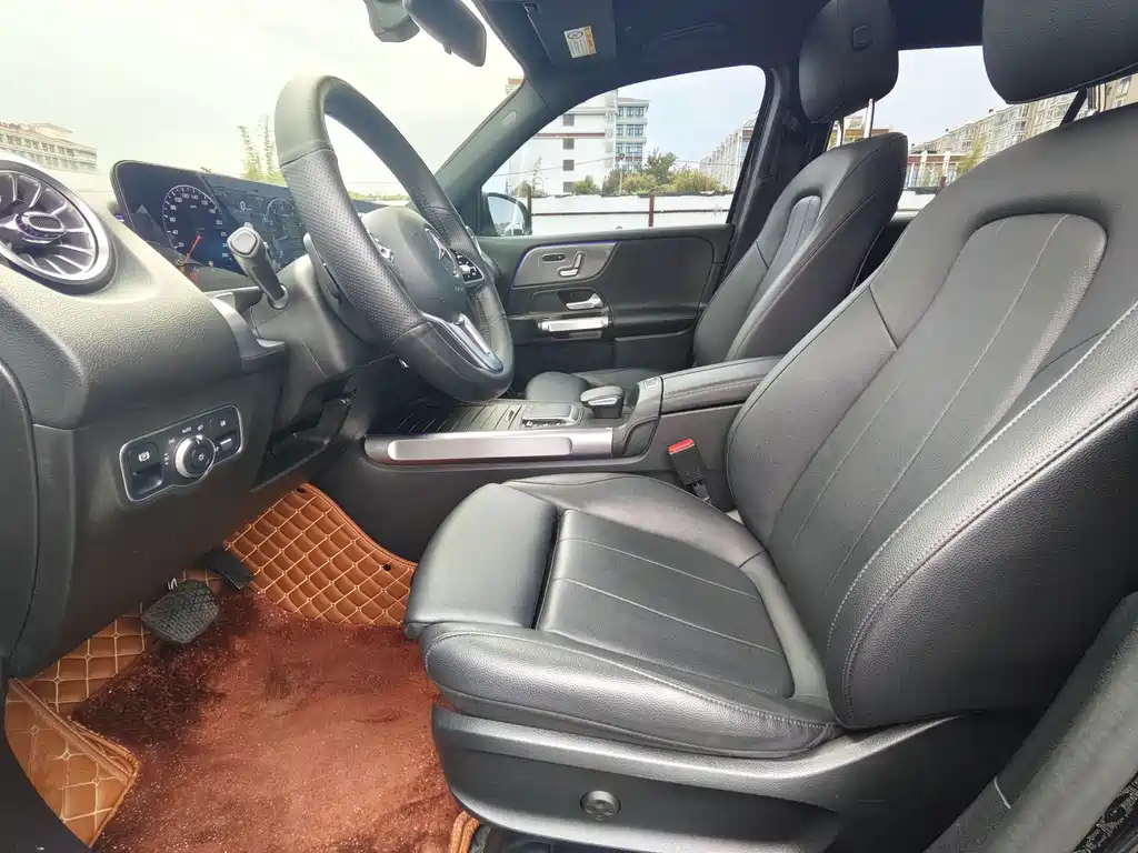 Mercedes-Benz GLB 2021