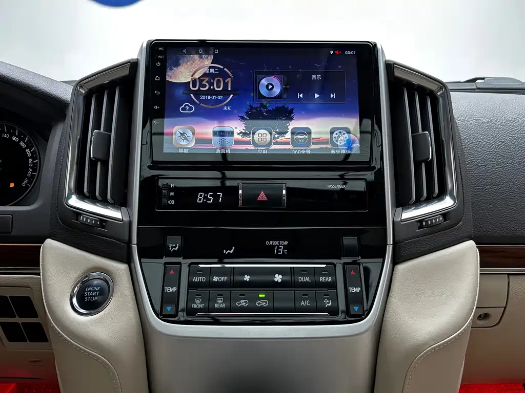 Toyota Land Cruiser 2018 — фото 14