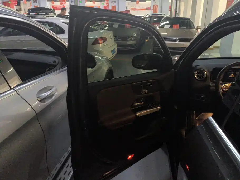 Mercedes-Benz GLB 2020