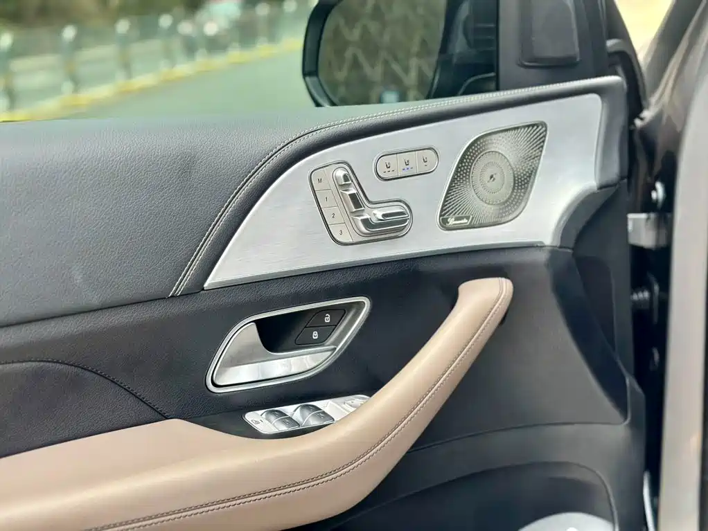 Mercedes-Benz GLE AMG 2023 — фото 15