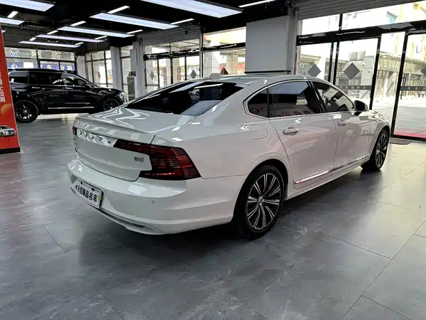 Volvo S90 2021
