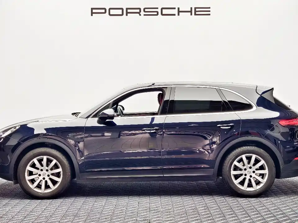 Porsche Cayenne 2023 — фото 2