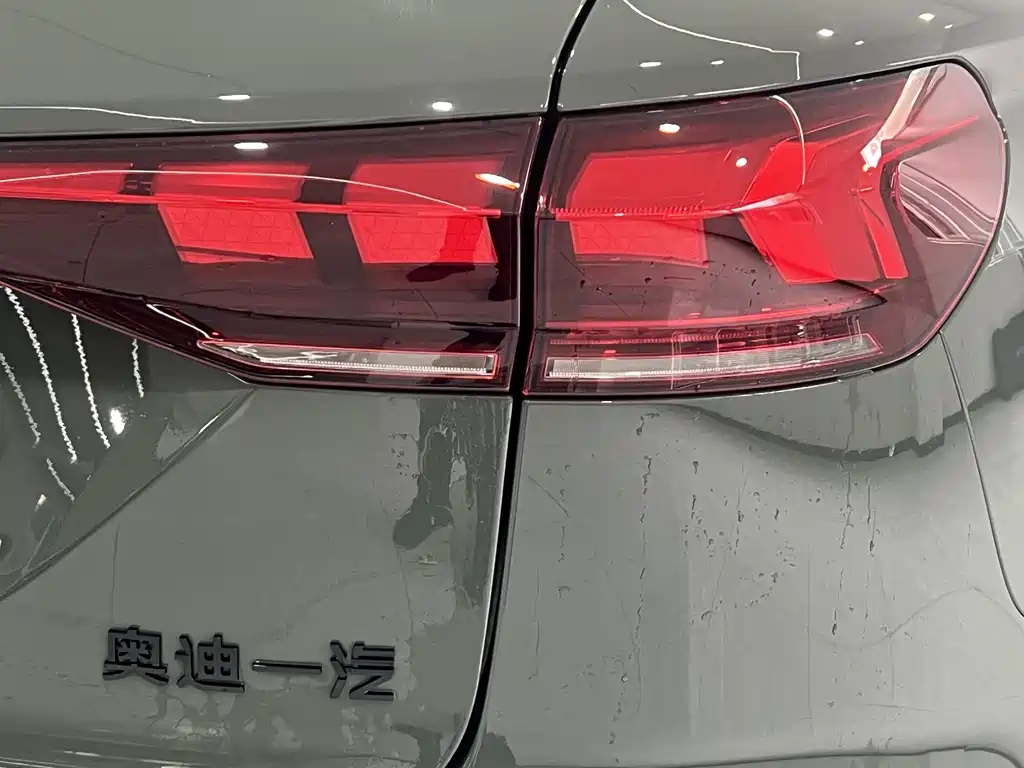 Audi Q6L e-tron 2025 — фото 5