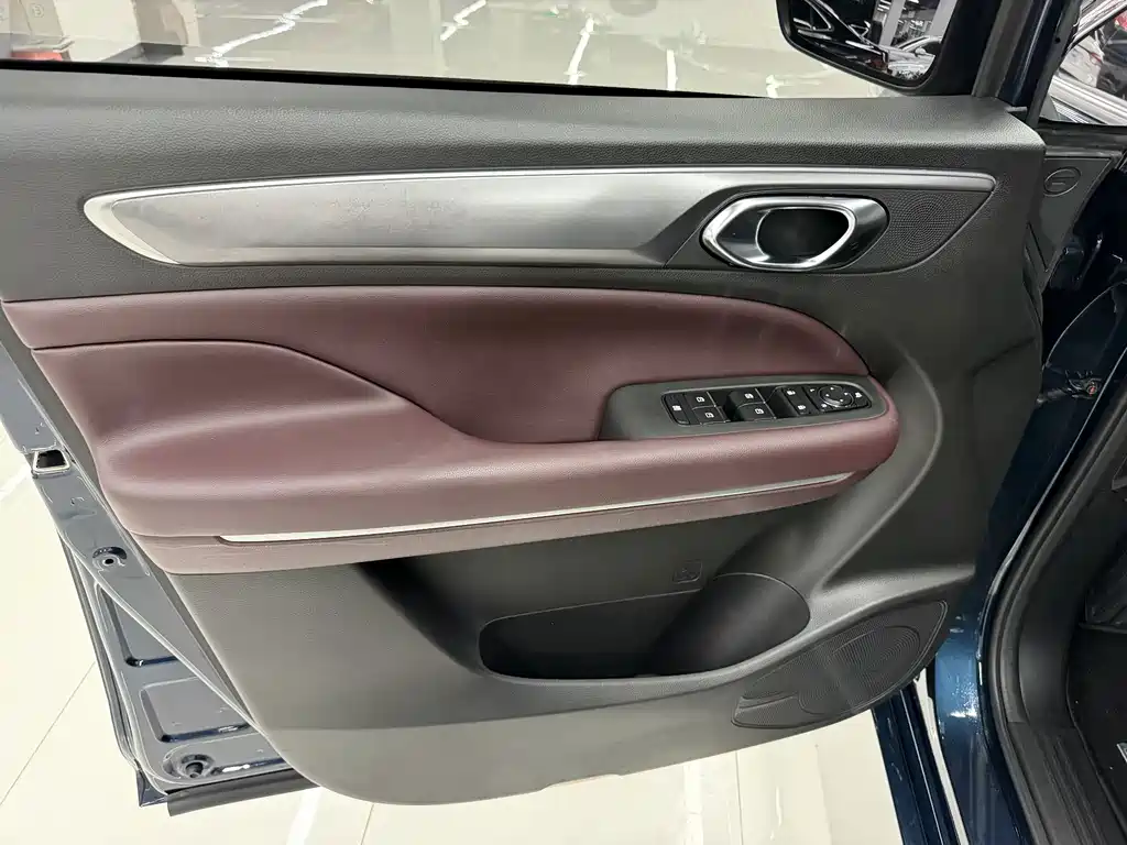 GAC Trumpchi M6 2022 — фото 8