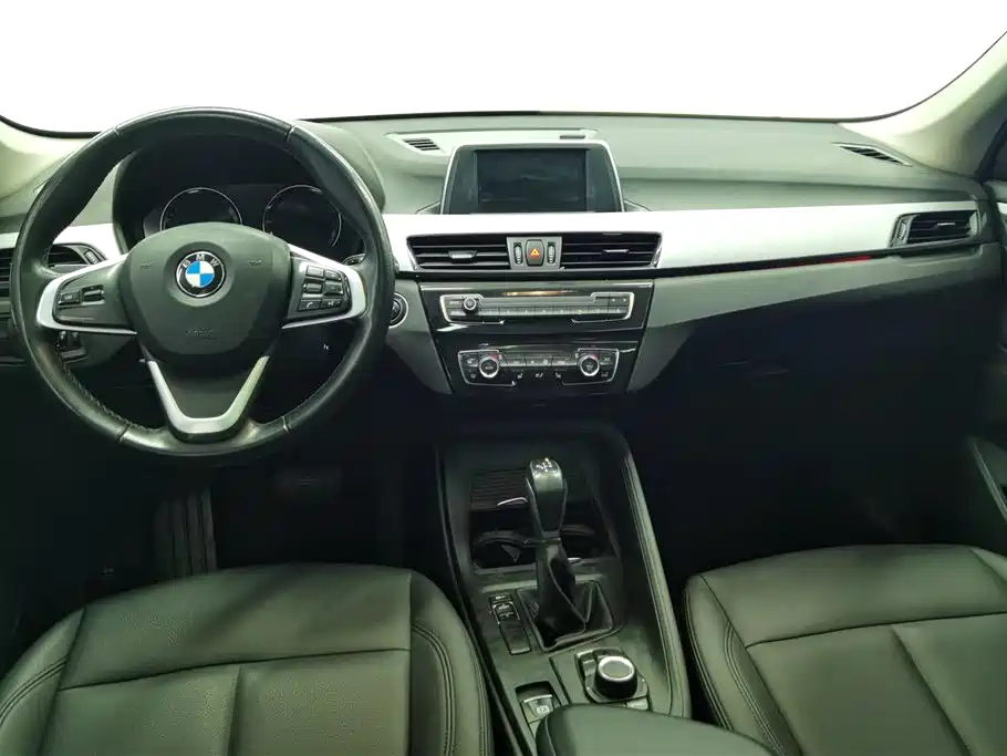 BMW X1 2019 — фото 12