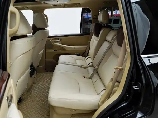 Lexus LX 2009