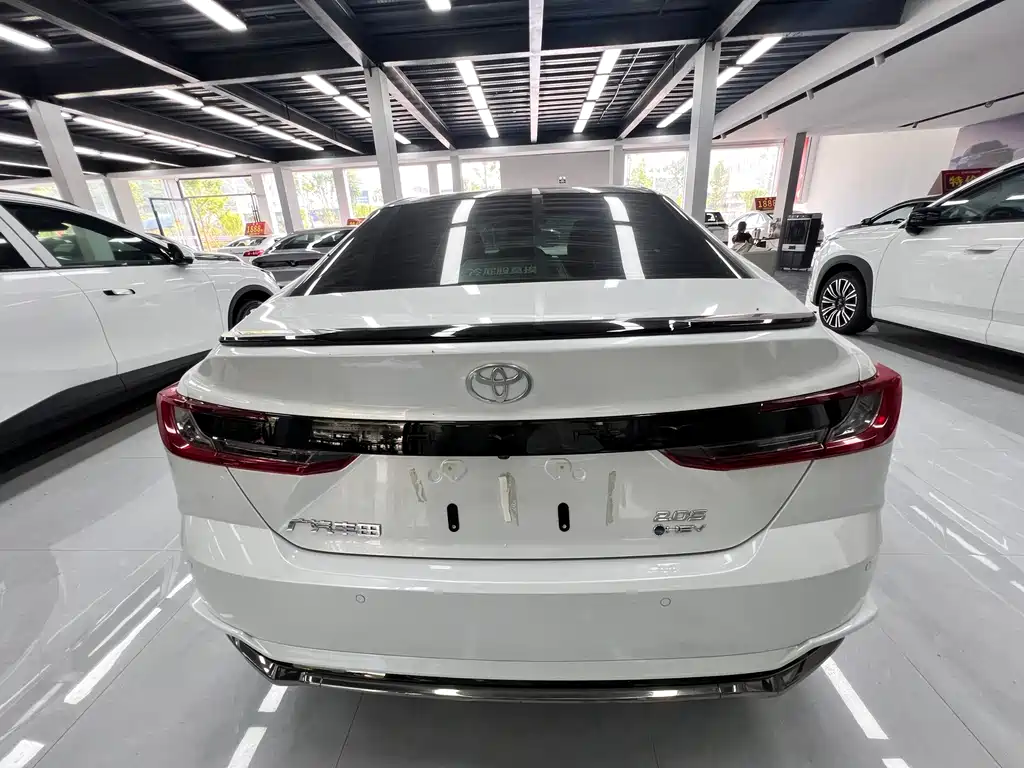 Toyota Camry 2026 — фото 4