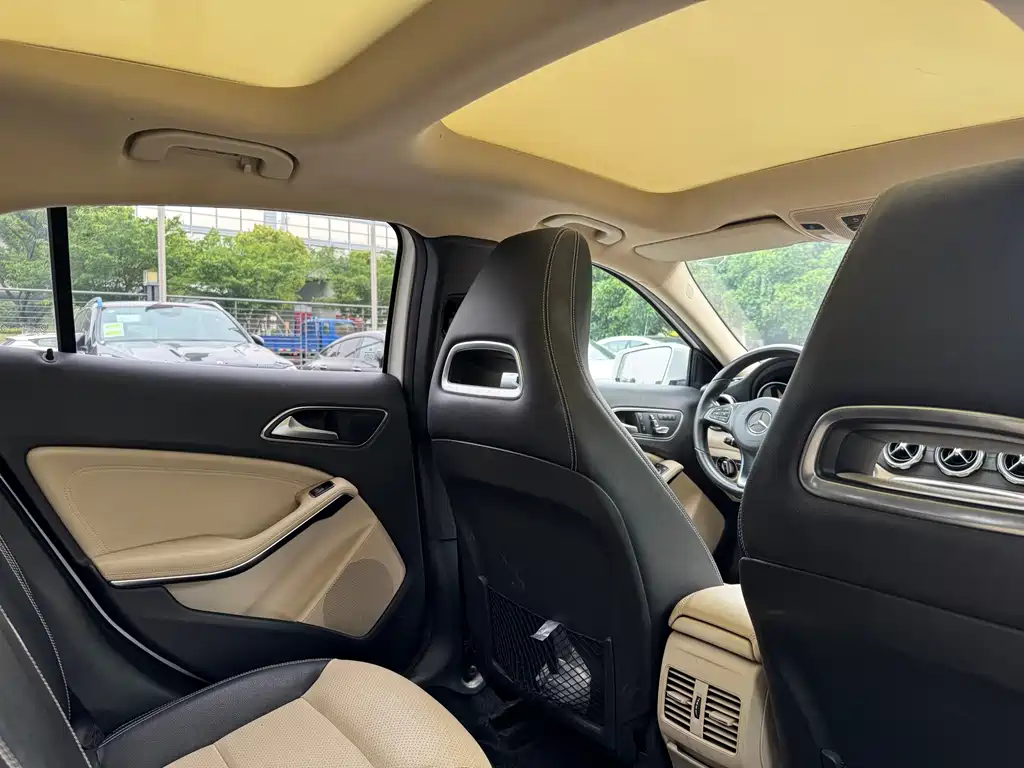 Mercedes-Benz GLA 2018 — фото 10