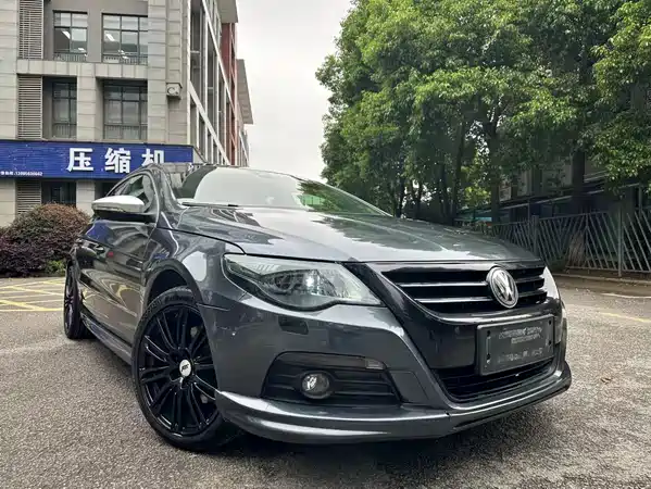 Volkswagen CC 2011