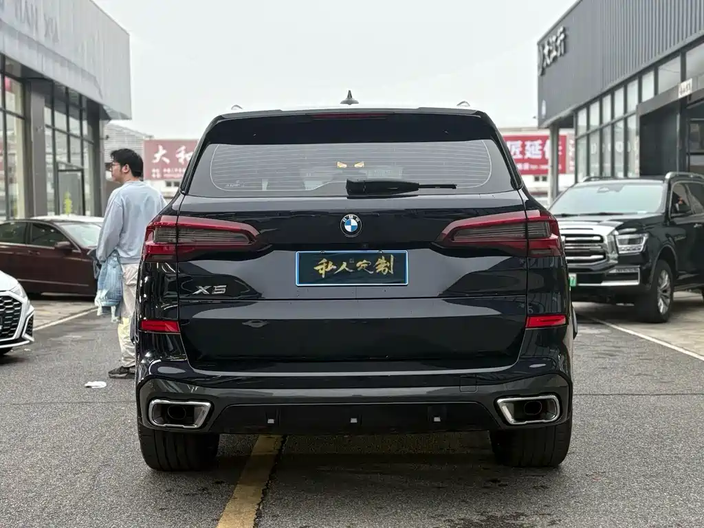 BMW X5 2024 — фото 11