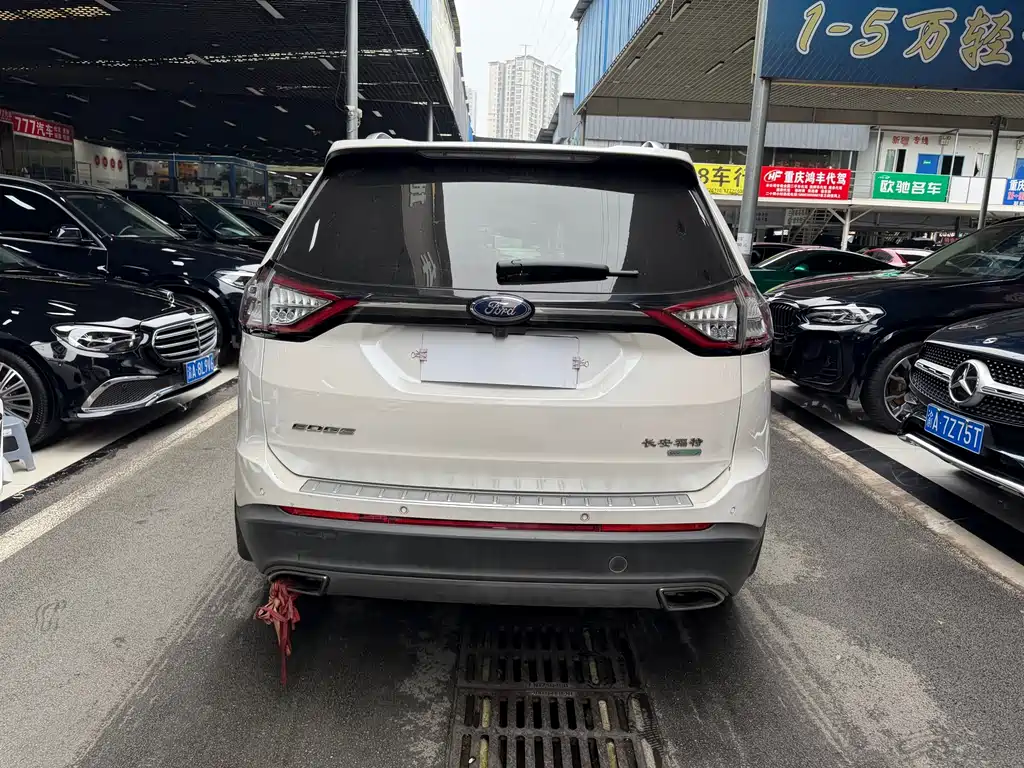 Ford Edge 2018 — фото 6