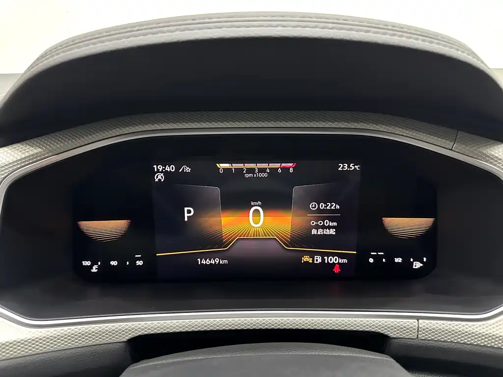 Volkswagen T-Roc 2023 — фото 19