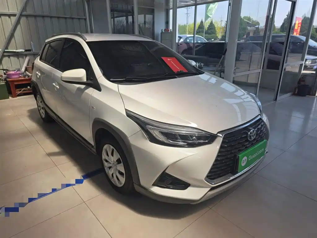 Toyota Yaris L 2023 — фото 4