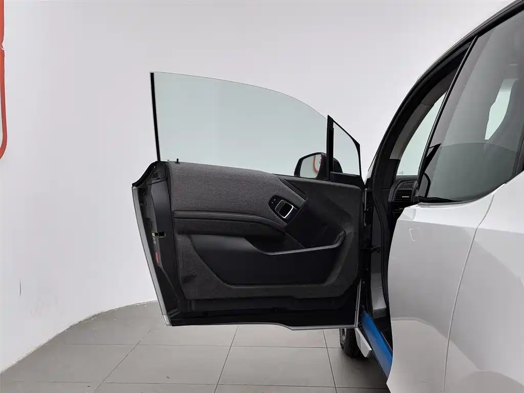 BMW i3 2017 — фото 8