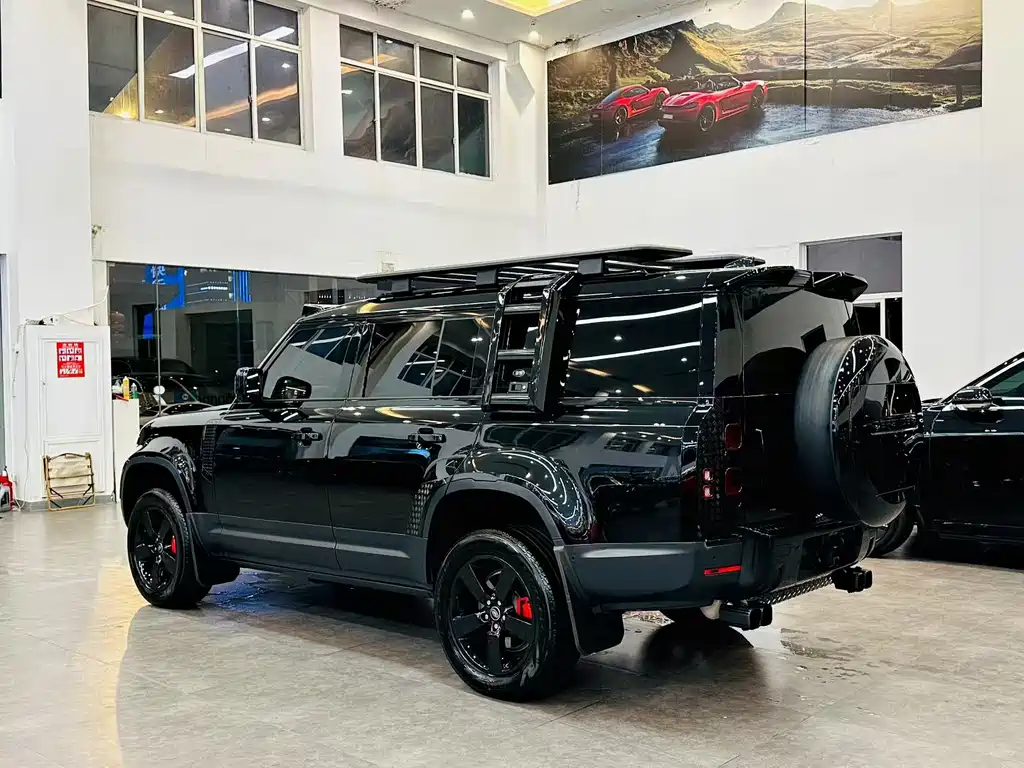 Land Rover Defender 2024 — фото 13