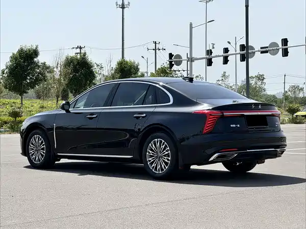 Hongqi H5 2025