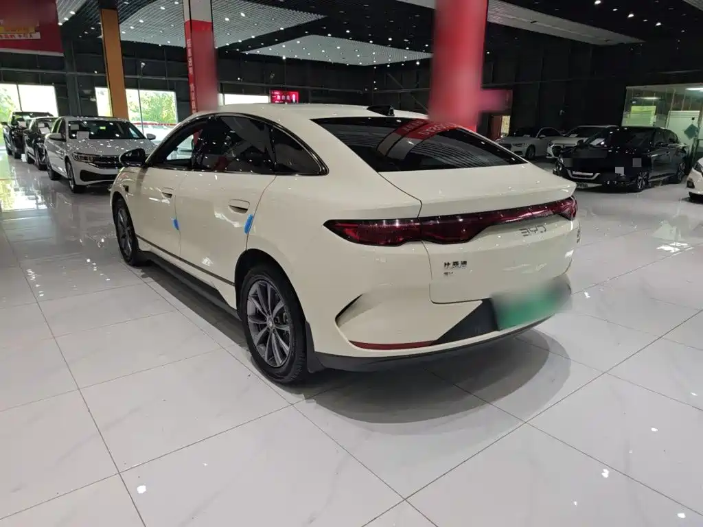 BYD Qin L 2025 — фото 12