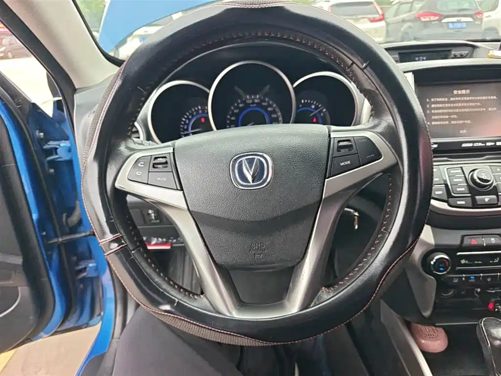 Changan Eado XT 2015 — фото 11