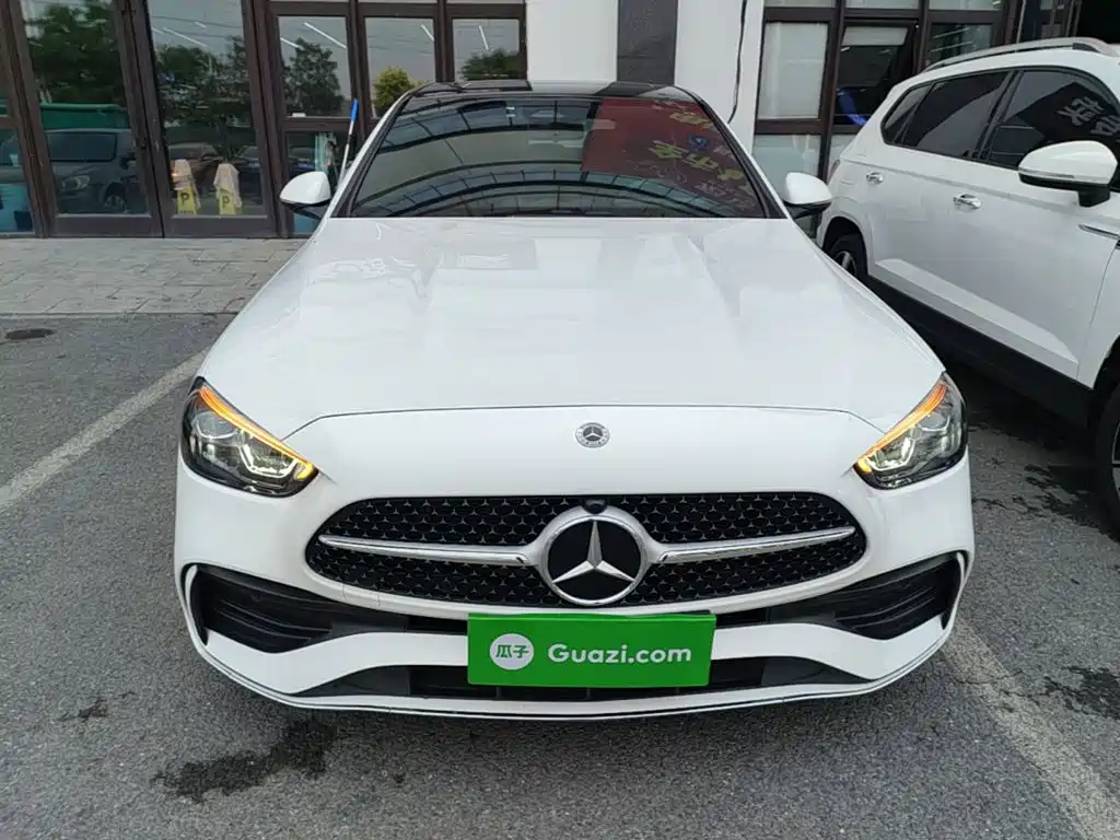 Mercedes-Benz C-Class 2023 — фото 3