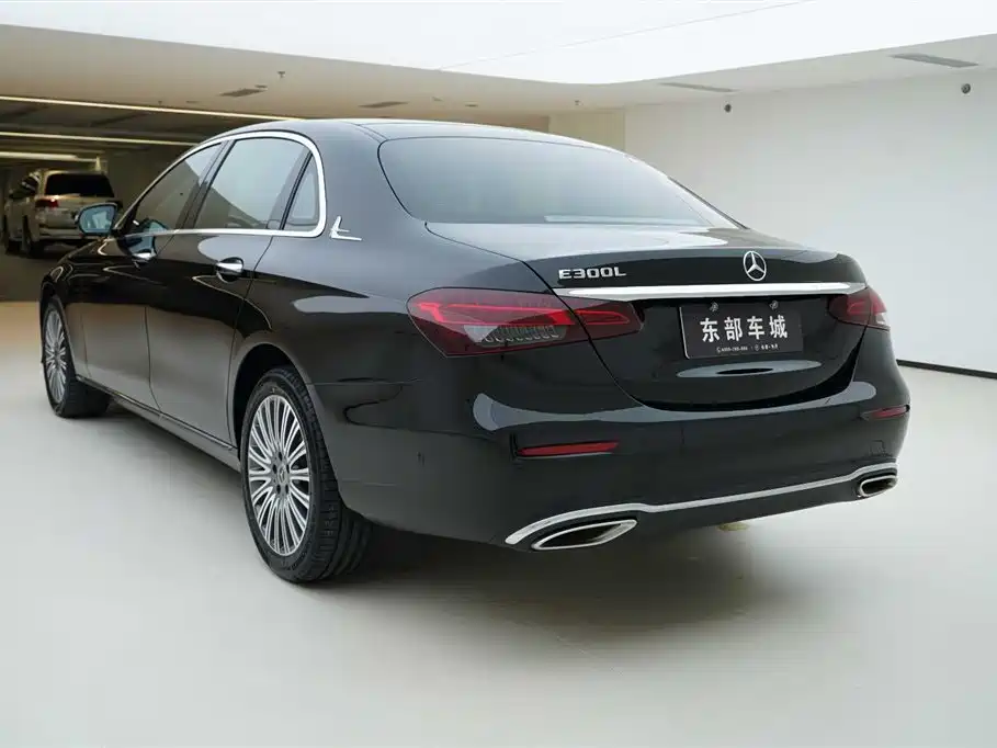 Mercedes-Benz E-Class 2023 — фото 4