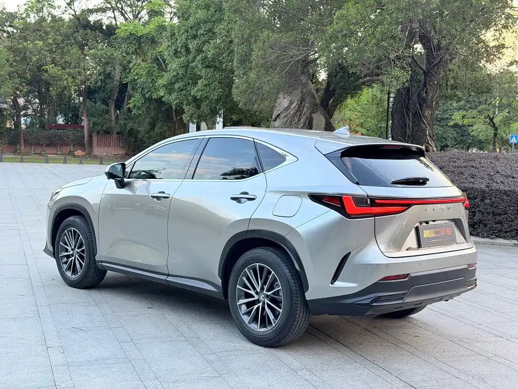 Lexus NX 2025 — фото 6