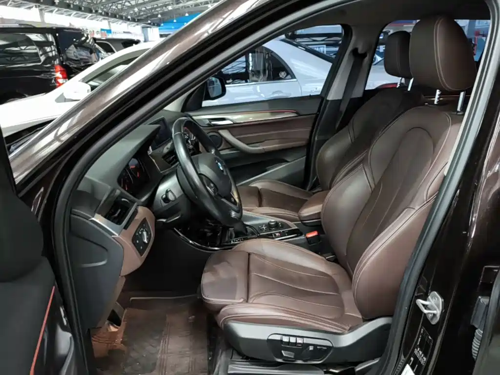 BMW X1 2019 — фото 15