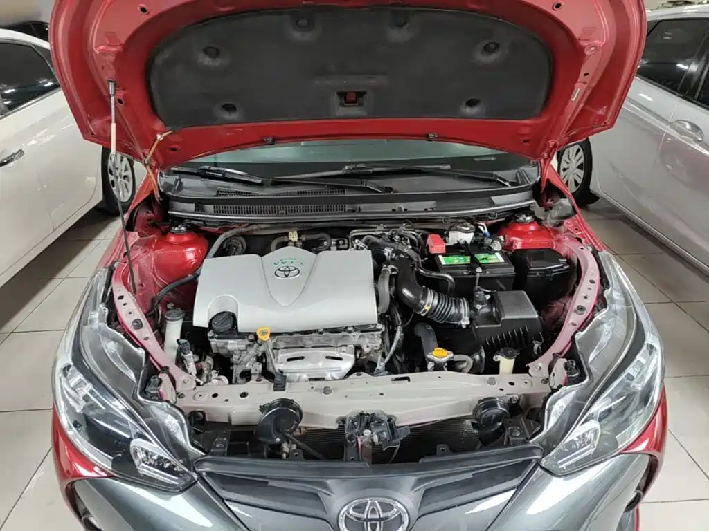 Toyota Yaris L 2017 — фото 20